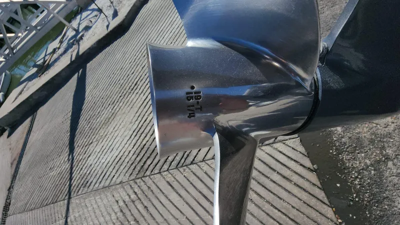 Slide: The Image of Close-up of a 2020 Sea Hunt BX 25 BR boat propeller. - 41