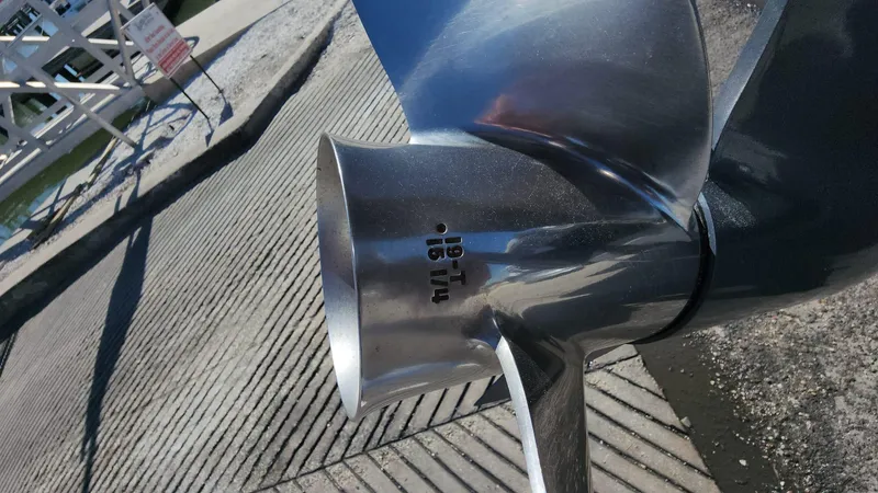 Slide: The Image of Close-up of a 2020 Sea Hunt BX 25 BR boat propeller. - 46
