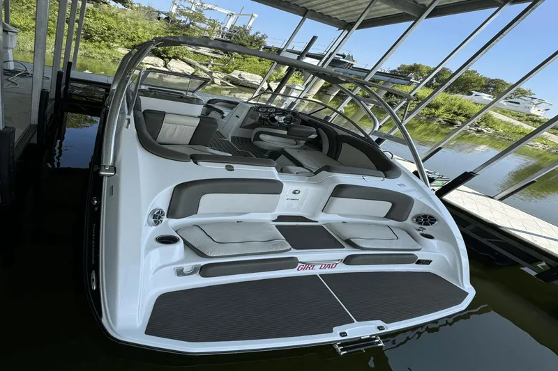 Slide: The Image of Yamaha 242 2012 - 11