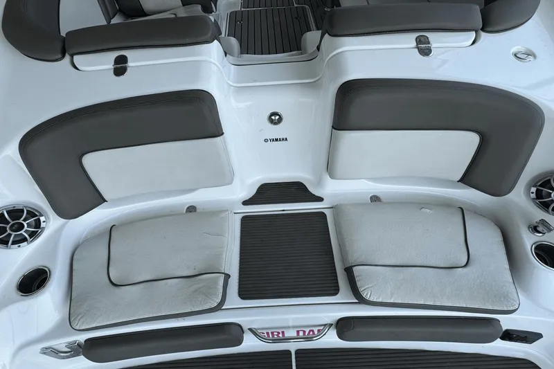 Slide: The Image of Yamaha 242 2012 - 12