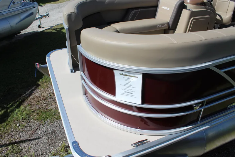 Slide: The Image of Sylvan Mirage 820 Cruise - 18