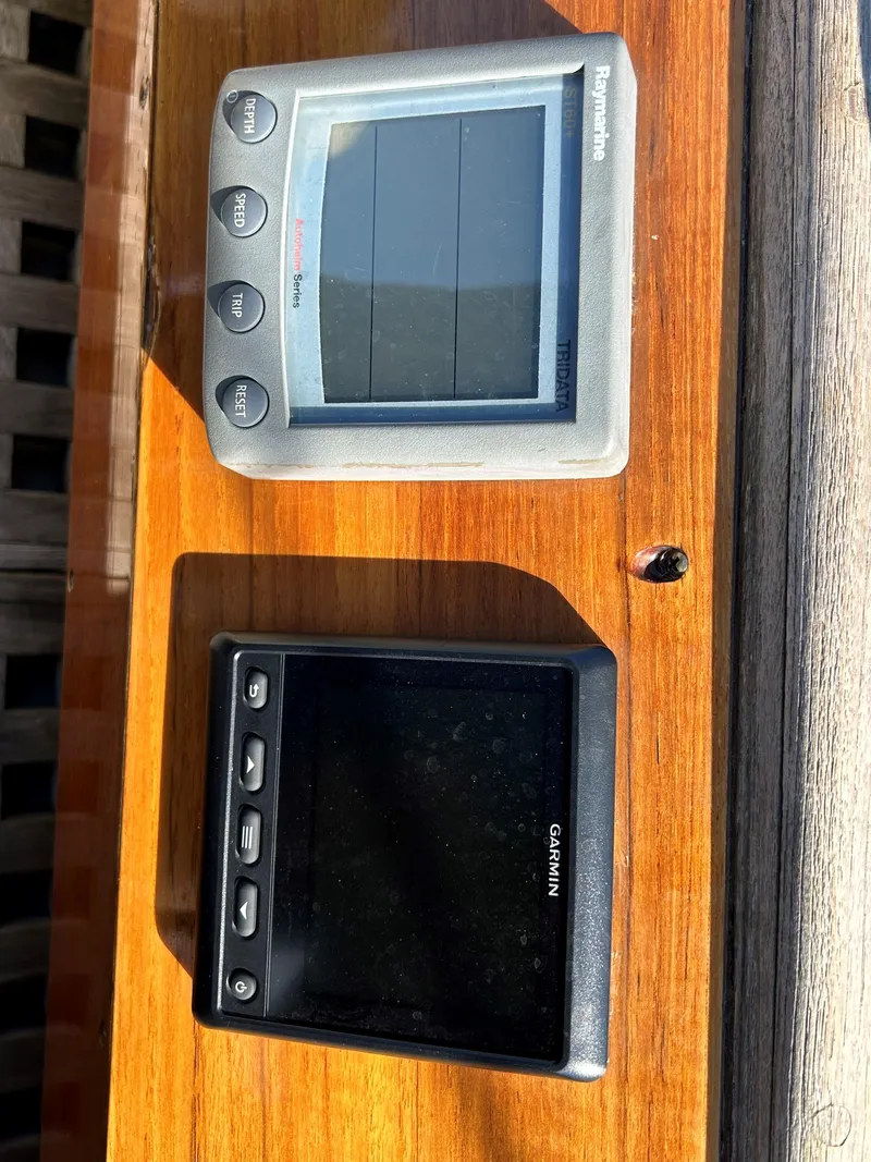 Slide: The Image of Boat navigation instruments on Herreshoff Nereia Molly's Cove 38', 1985 model, with FRP hull. - 24