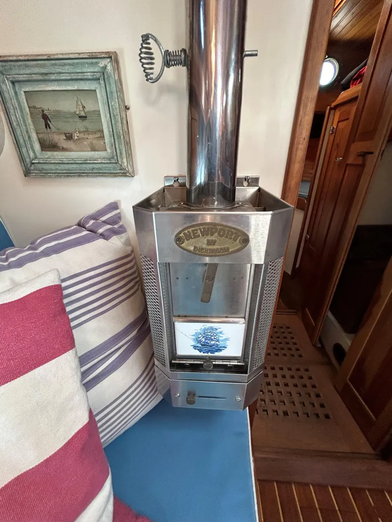 Slide: The Image of Herreshoff Nereia Molly's Cove 38' W/ FRP Hull! 1985 - 60