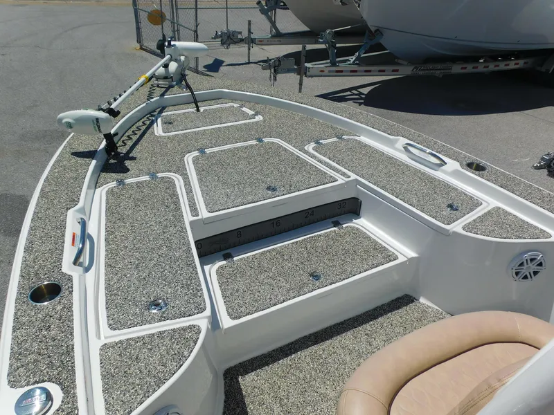 Slide: The Image of Sportsman Masters 227 Bay Boat 2019 - 10