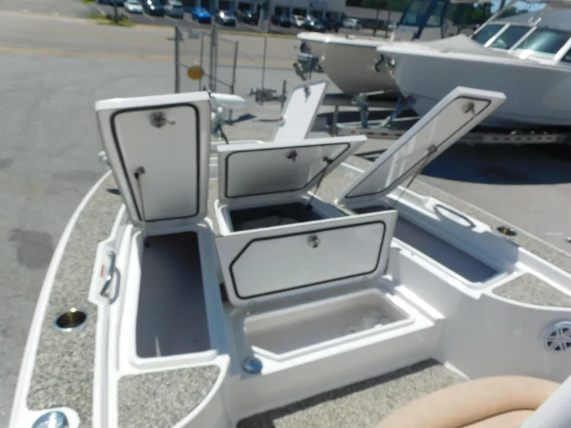 Slide: The Image of Sportsman Masters 227 Bay Boat 2019 - 12