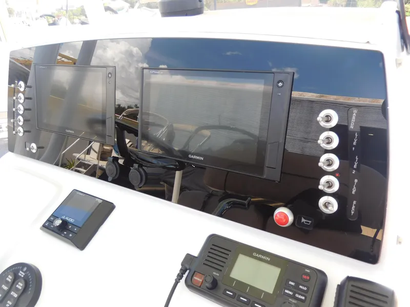 Slide: The Image of Sportsman Masters 227 Bay Boat 2019 - 19