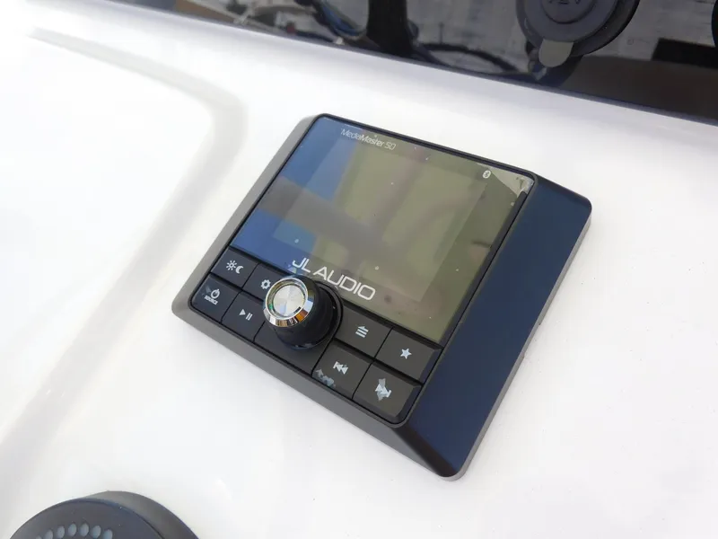 Slide: The Image of Sportsman Masters 227 Bay Boat 2019 - 20