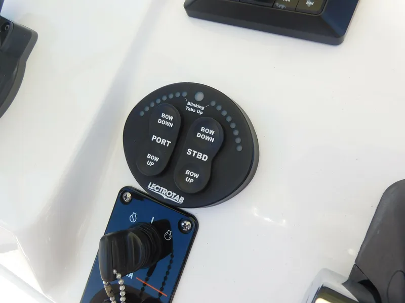 Slide: The Image of Sportsman Masters 227 Bay Boat 2019 - 22