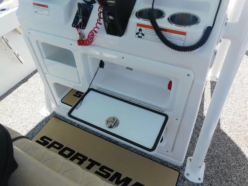 Slide: The Image of Sportsman Masters 227 Bay Boat 2019 - 24