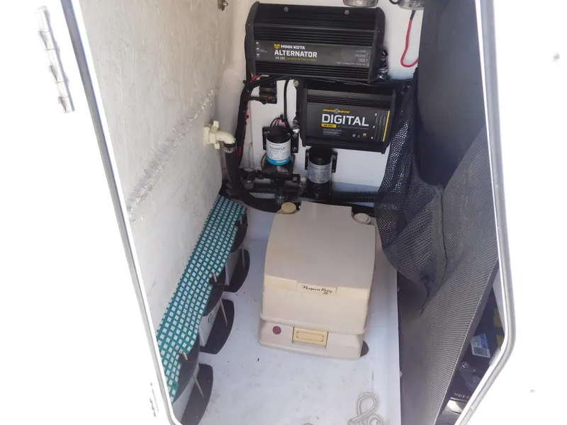 Slide: The Image of Sportsman Masters 227 Bay Boat 2019 - 33