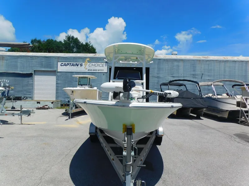 Slide: The Image of Sportsman Masters 227 Bay Boat 2019 - 6