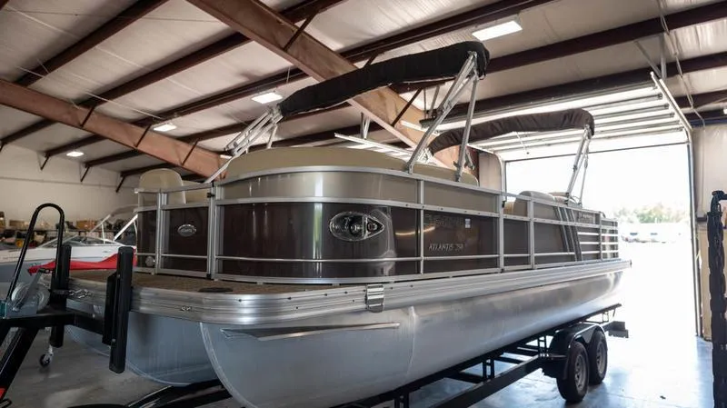 The Image of Landau 250 Atlantis Rear Fish Tri-Log 2020 - 0