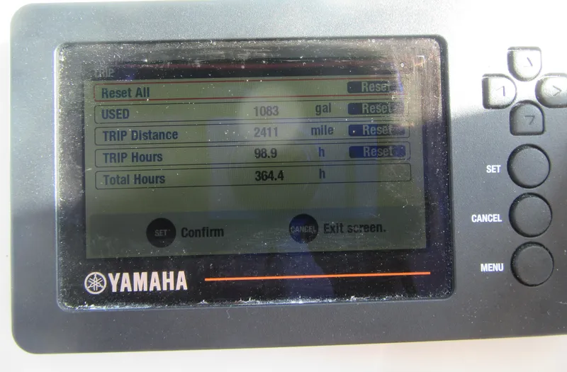 Slide: The Image of Yamaha display showing trip data for 2018 Parker 2320 SL Sport Cabin. - 22