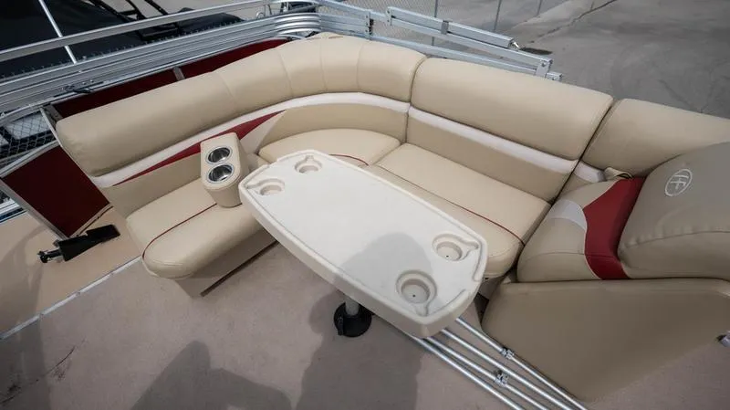 Slide: The Image of Harris CX 220 2012 - 12