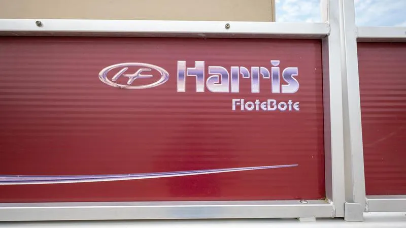 Slide: The Image of Harris CX 220 2012 - 3