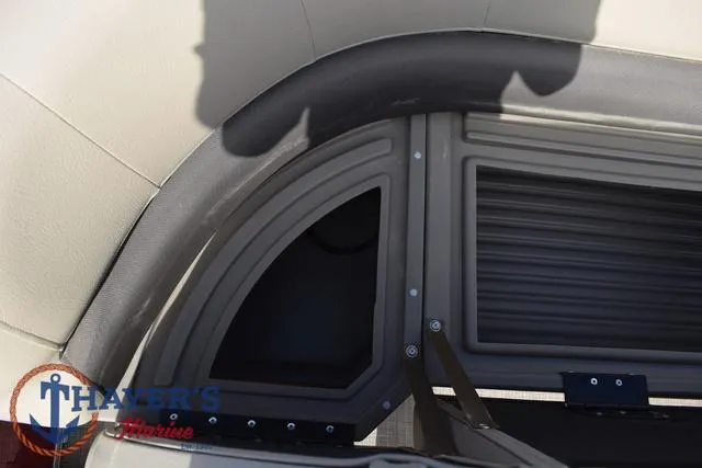 Slide: The Image of Sun Tracker Party Barge 18 DLX 2025 - 20