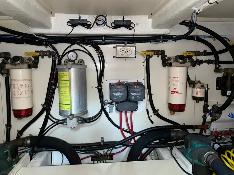 Slide: The Image of Maxum 4600 Custom SCB 1997 - 87