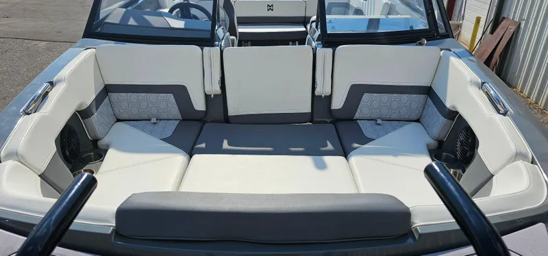 Slide: The Image of 2024 Heyday H20 boat interior with spacious seating and modern design. - 5