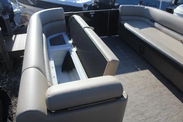 Slide: The Image of Godfrey Sweetwater 2486 SFL 2025 - 12