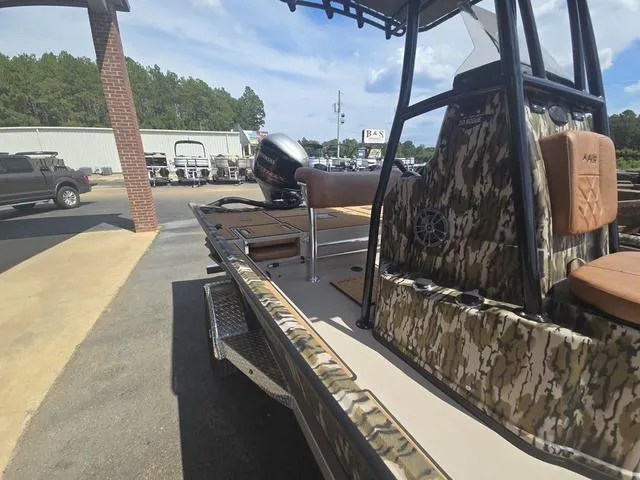 Slide: The Image of Avid 20 Rogue 2026 - 16