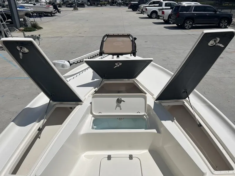 Slide: The Image of Key West 230 Bay Reef 2022 - 3