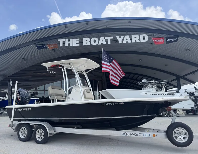 Slide: The Image of Key West 230 Bay Reef 2022 - 7