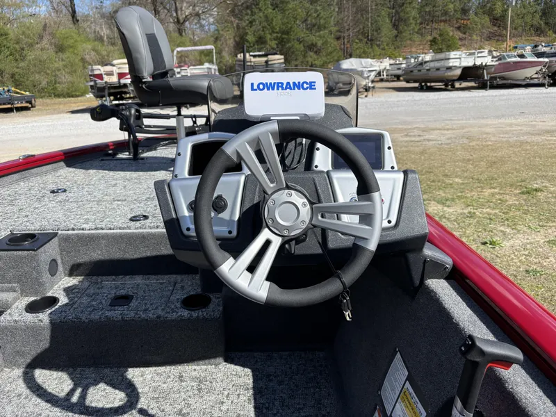 Slide: The Image of Tracker Pro Team 195 TXW Tournament Edition 2025 - 6