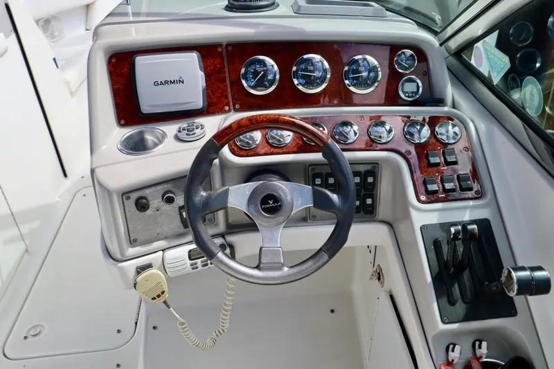 Slide: The Image of Dashboard of a 2005 Formula 280 Bowrider with Garmin navigation. - 24