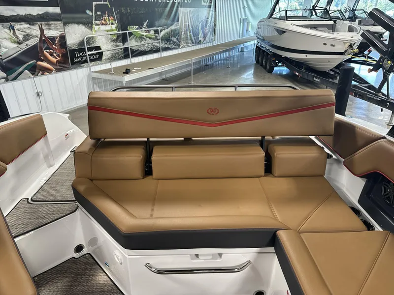 Slide: The Image of Cobalt R4 Surf 2025 - 19