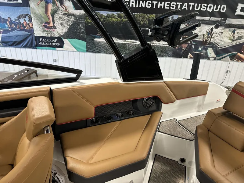 Slide: The Image of Cobalt R4 Surf 2025 - 20