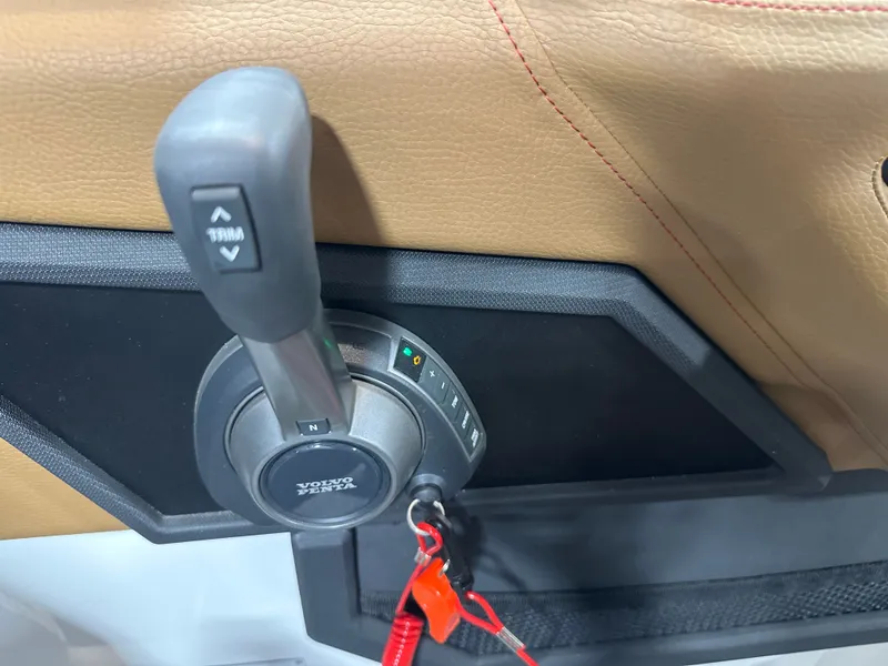 Slide: The Image of Cobalt R4 Surf 2025 - 25