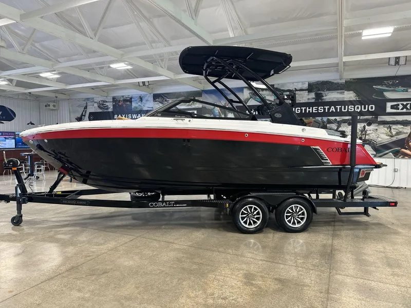 Slide: The Image of Cobalt R4 Surf 2025 - 4