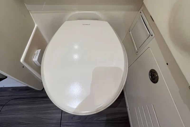 Slide: The Image of Scout 330 LXF 2024 - 51