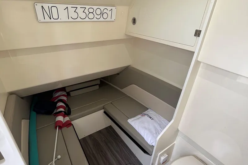 Slide: The Image of Scout 330 LXF 2024 - 57