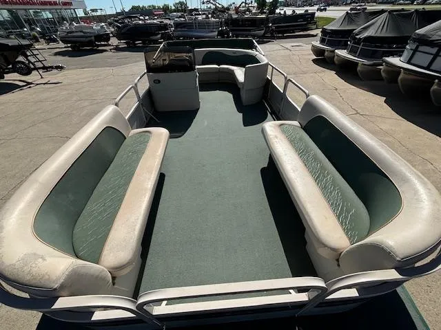 Slide: The Image of Crestliner Sport 2480 1999 - 15