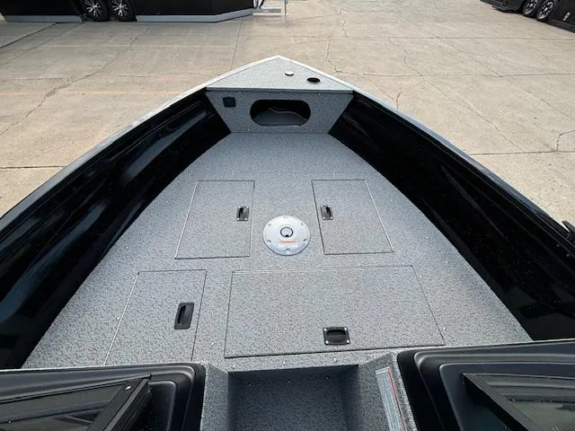 Slide: The Image of 2025 Crestliner 1650 Kodiak boat deck, spacious and well-equipped for fishing. - 16