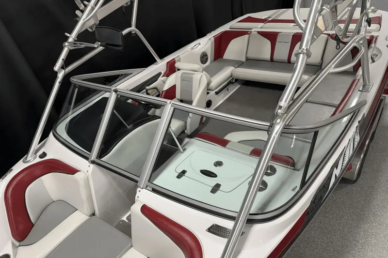 Slide: The Image of Nautique Super Air Nautique 210 Team 2009 - 16