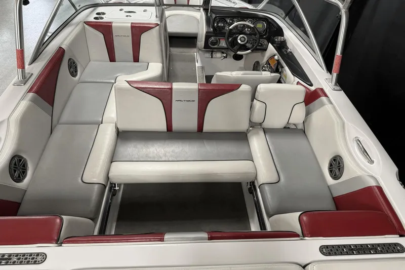 Slide: The Image of Nautique Super Air Nautique 210 Team 2009 - 47
