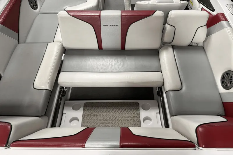 Slide: The Image of Nautique Super Air Nautique 210 Team 2009 - 50