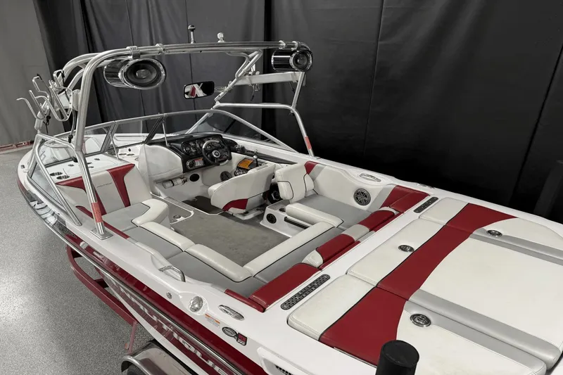Slide: The Image of Nautique Super Air Nautique 210 Team 2009 - 6