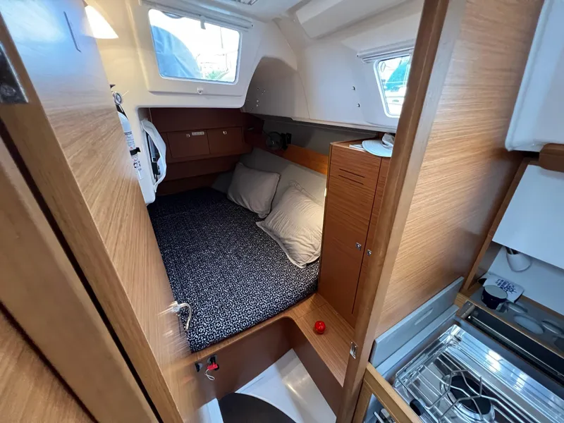 Slide: The Image of Dufour 360 2021 - 50