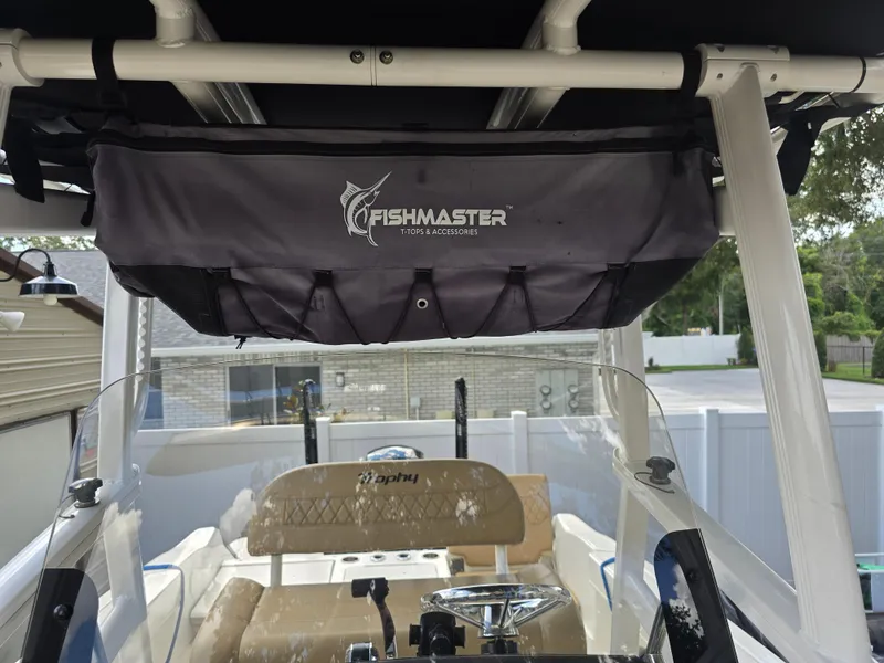 Slide: The Image of 2022 Bayliner Trophy T20CC with Fishmaster T-top storage bag. - 41