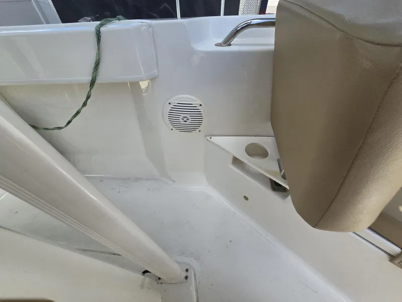 Slide: The Image of Bayliner Trophy T20CC 2022 - 66