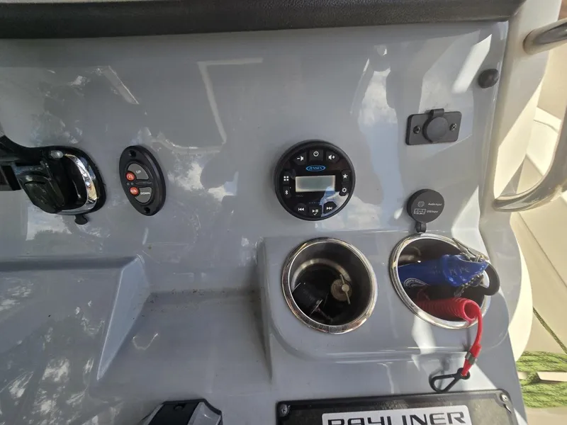 Slide: The Image of Bayliner Trophy T20CC 2022 - 67