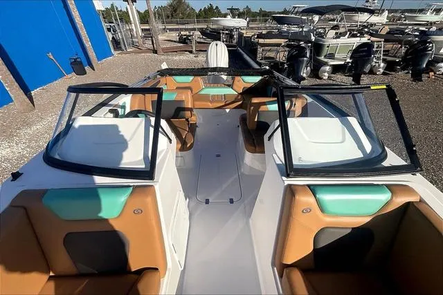 Slide: The Image of Hurricane SunDeck 2050 OB 2025 - 10