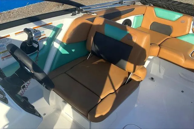 Slide: The Image of Hurricane SunDeck 2050 OB 2025 - 16