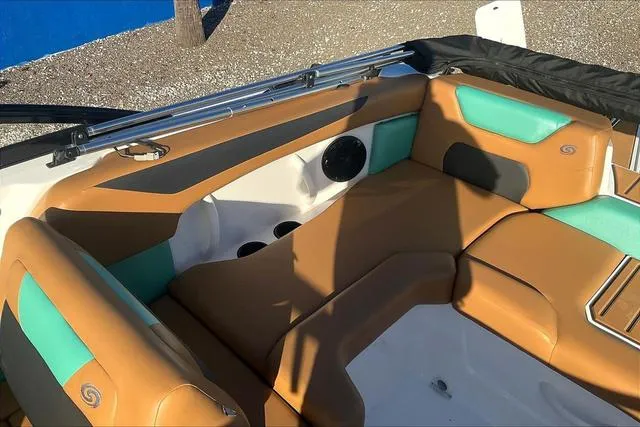 Slide: The Image of Hurricane SunDeck 2050 OB 2025 - 17