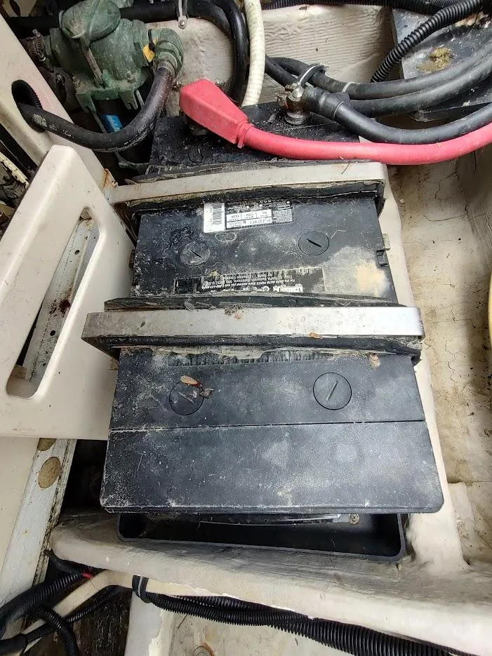 Slide: The Image of Wellcraft 330 Coastal 1997 - 102