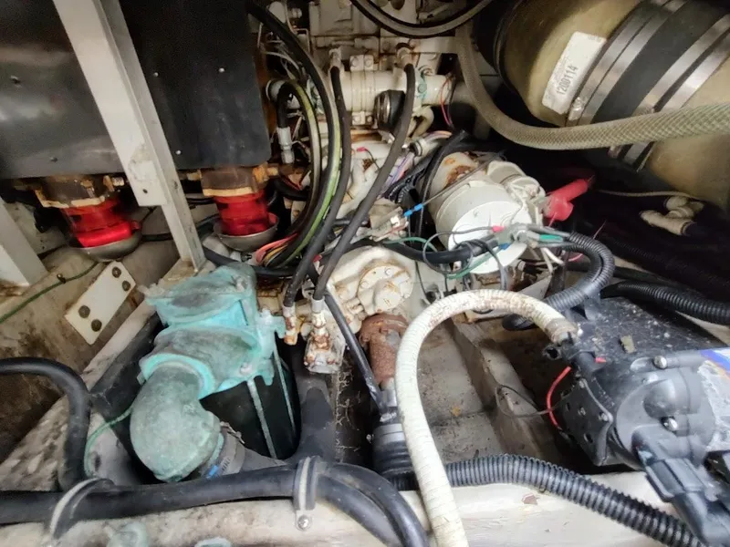 Slide: The Image of Wellcraft 330 Coastal 1997 - 103