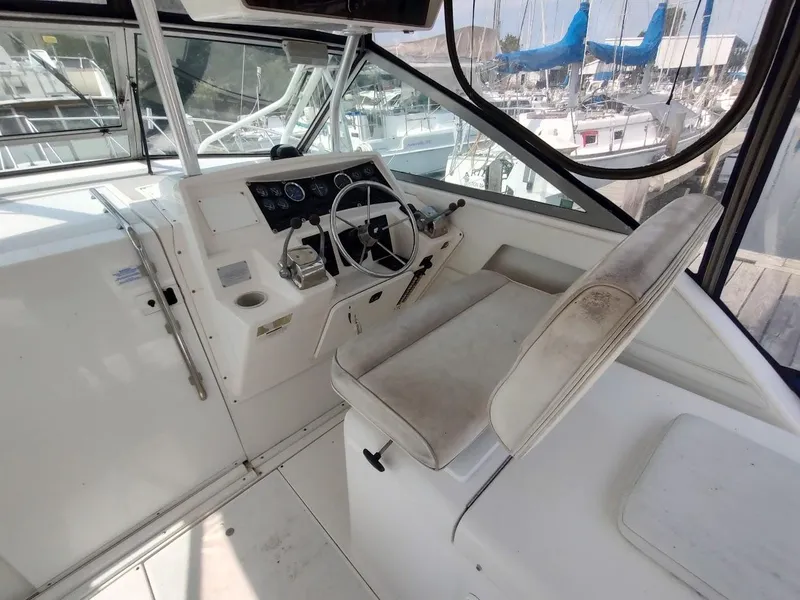 Slide: The Image of Wellcraft 330 Coastal 1997 - 16